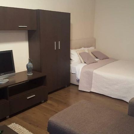 Apartamentai Dainu II Шяуляй Екстер'єр фото