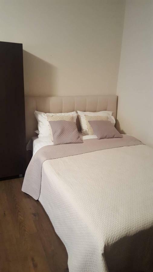 Apartamentai Dainu II Шяуляй Екстер'єр фото