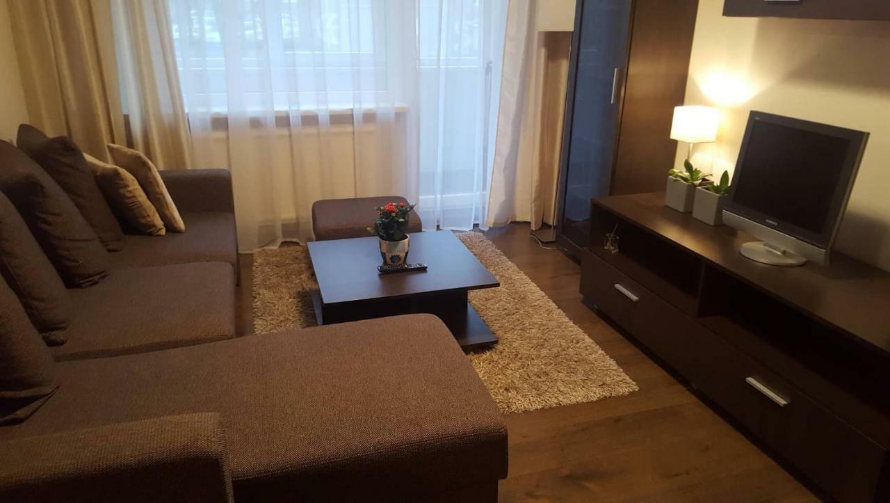 Apartamentai Dainu II Шяуляй Екстер'єр фото